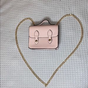 • Mini Shoulder Bag •